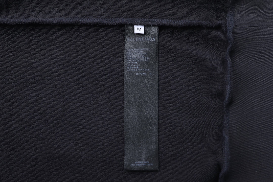 dbd62ace4248ed257bd37fd2ad6524ca_1764044799_8304.jpg