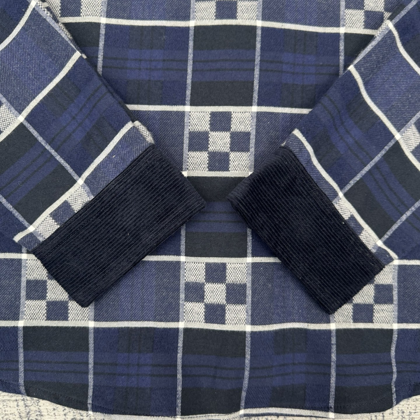 4817dd091b59cbff5c207f590de634ca_1766375835_9396.jpg