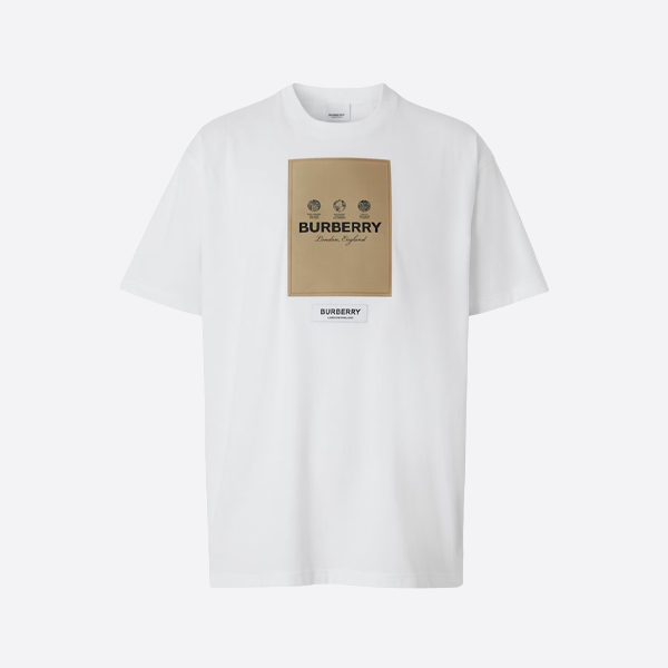 バーバリーのパッチラベル付き半袖Tシャツ