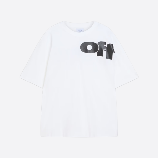 オフホワイトの文字プリント入り半袖Tシャツ